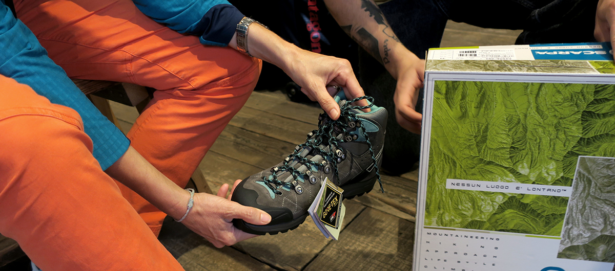 Come scegliere le scarpe da trekking per andare in montagna - Montagna di  Viaggi